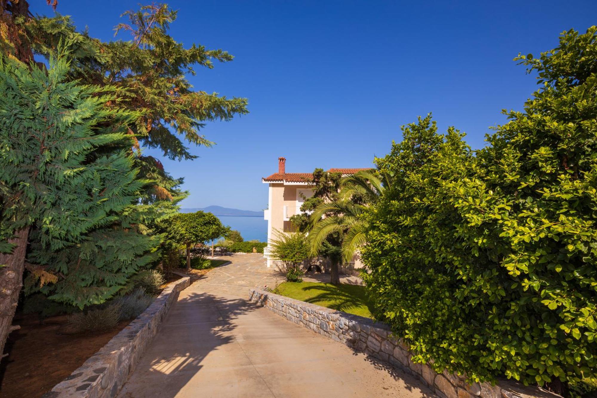 Messinian Blue Seaside Villa กาลามาตา ภายนอก รูปภาพ